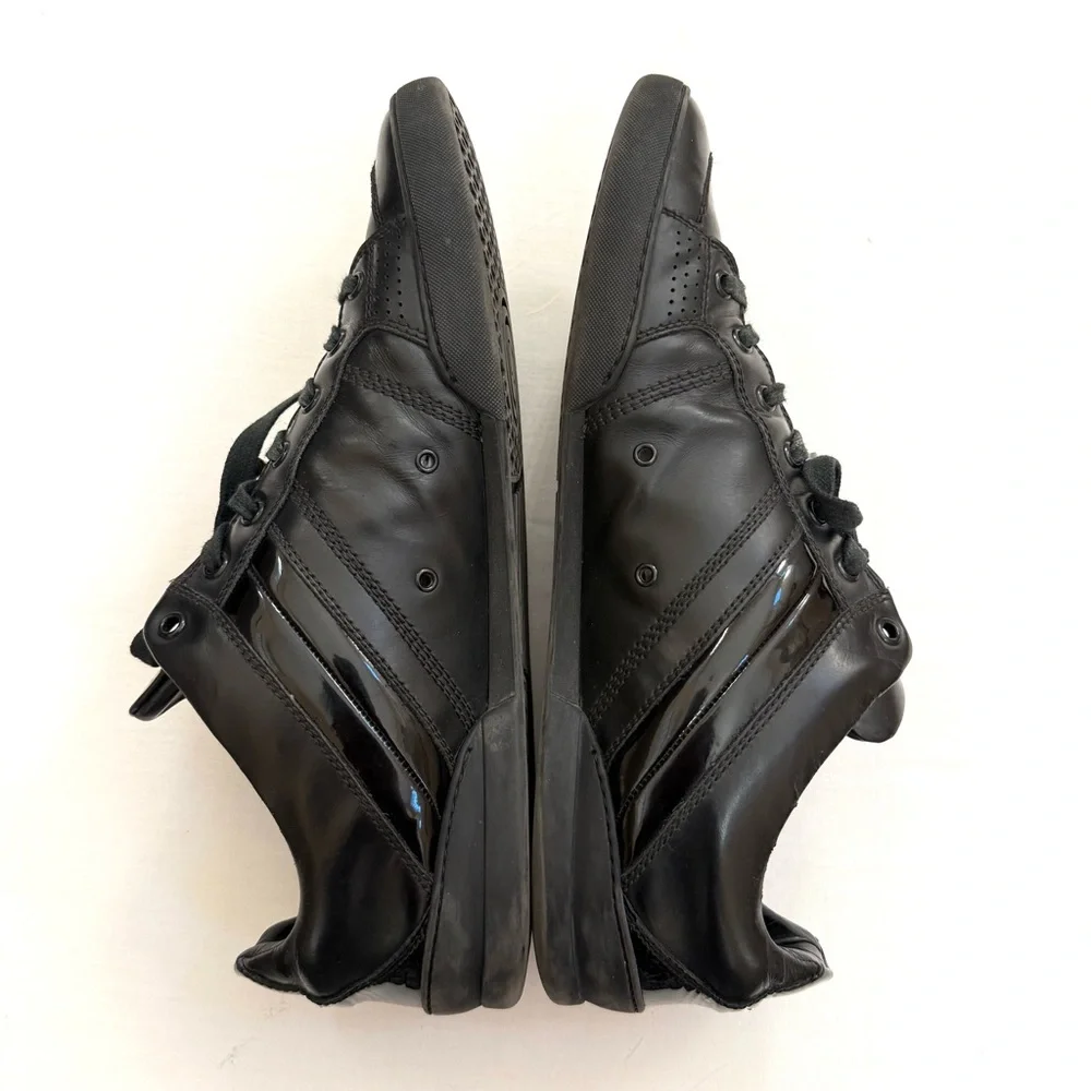 Dior Black Sneakers Sleek Leather Design - Picture 4 of 15